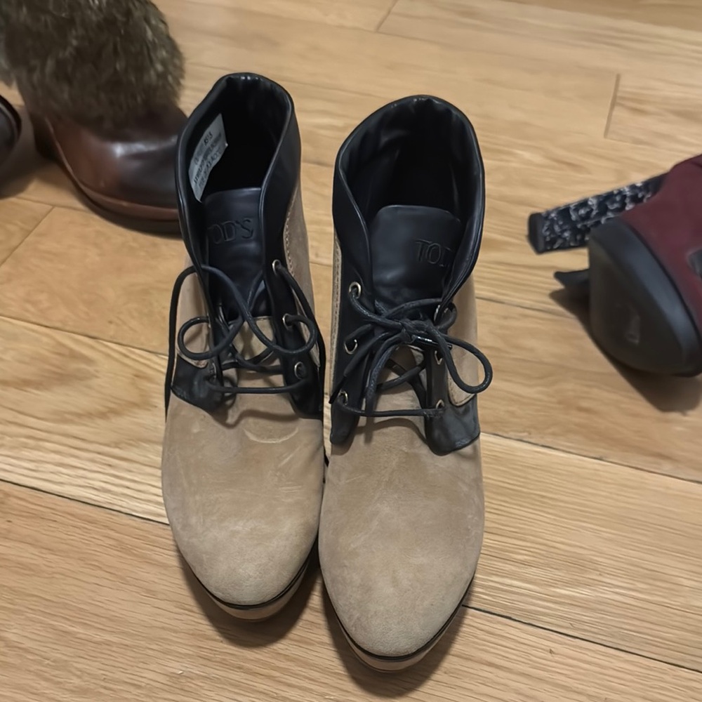 TOD'S Women’s Beige and Black suede wedge Shoes